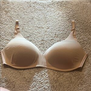 Soma Vanishing 360 Wireless Bra 36DDD